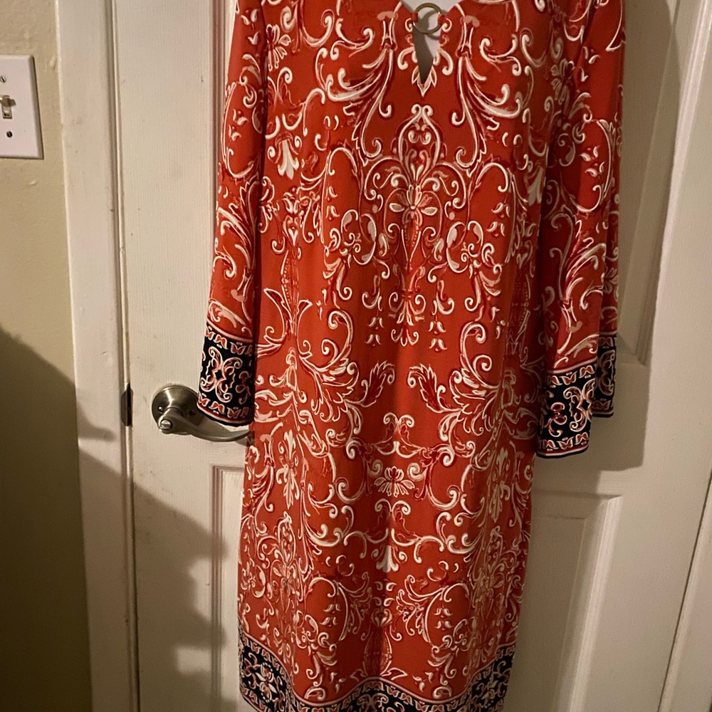Sandra Darren Orange Sheath Dress with V-Neck and 3/4 Sleeves